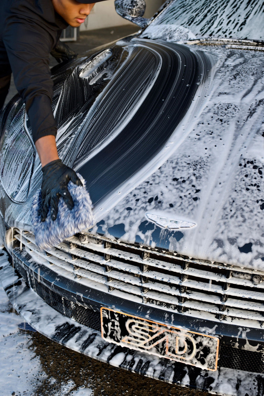 Nitrile Gloves for Car Detailing: Which Glove for Which Job - Hygiene Hub